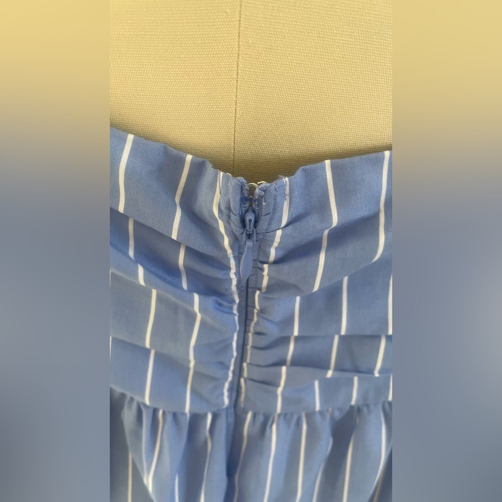 🆕 EXPRESS Blue Striped Maxi Dress - Picture 10 of 13